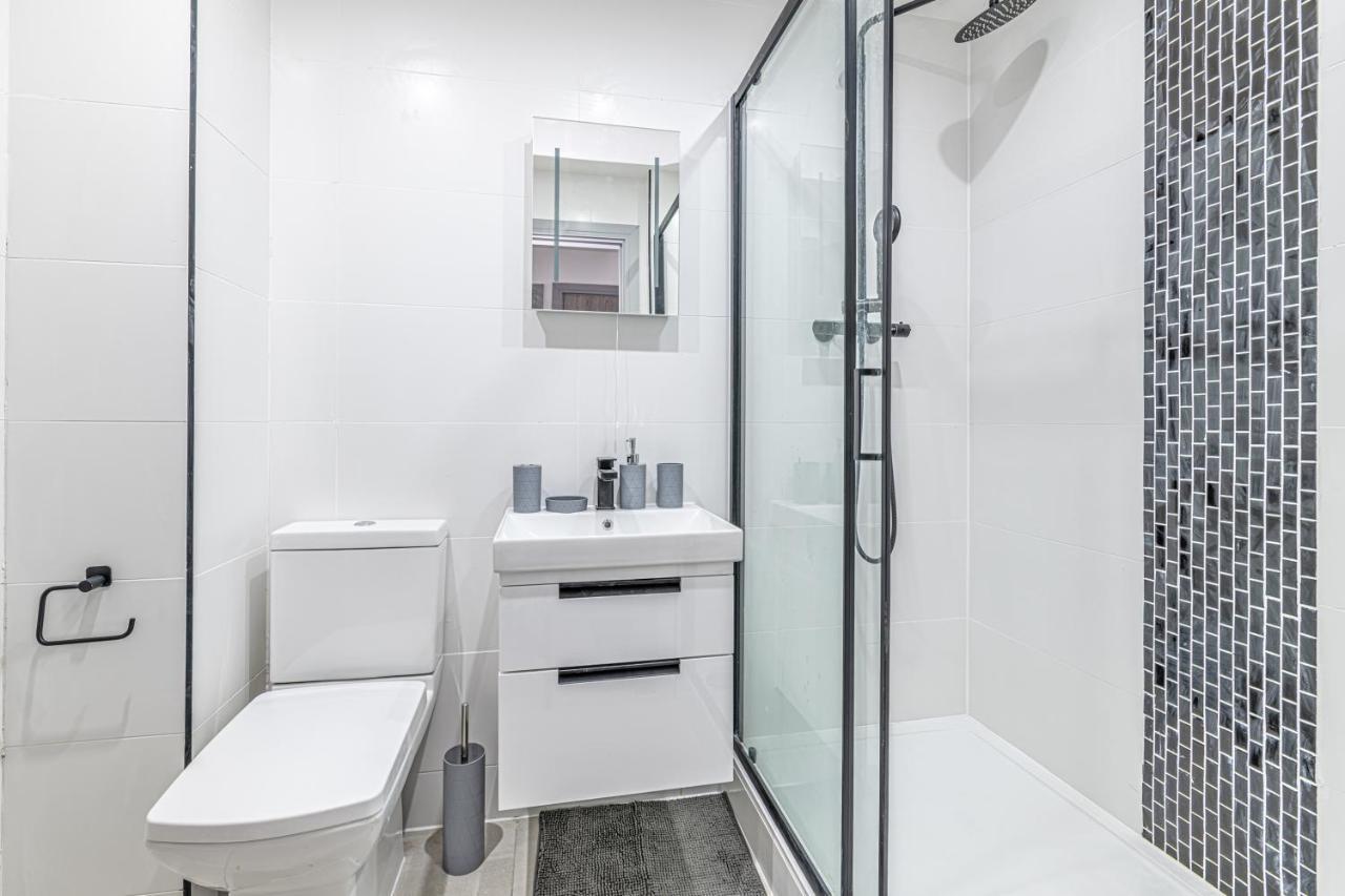 Charles House Serviced Apartments Preston  Bagian luar foto