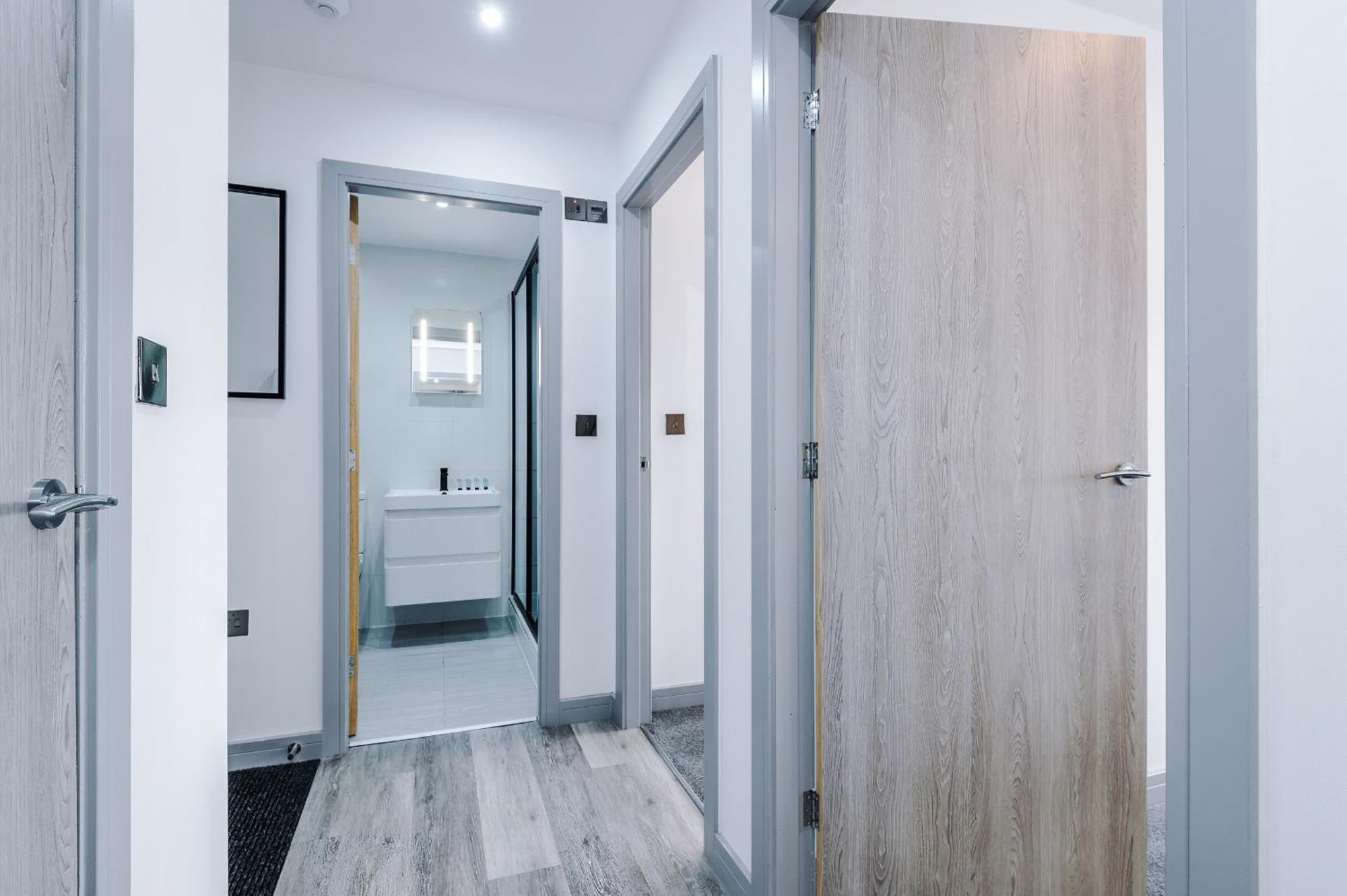 Charles House Serviced Apartments Preston  Bagian luar foto