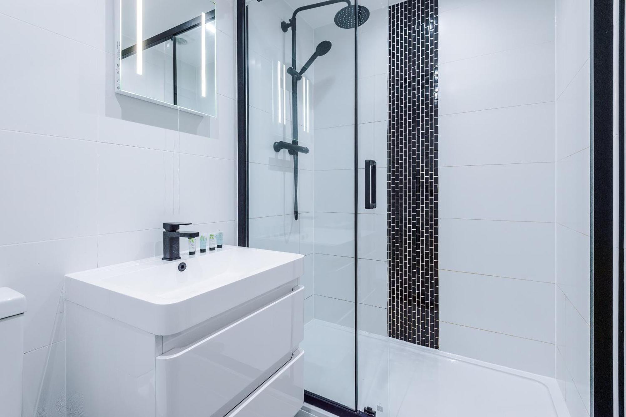 Charles House Serviced Apartments Preston  Bagian luar foto