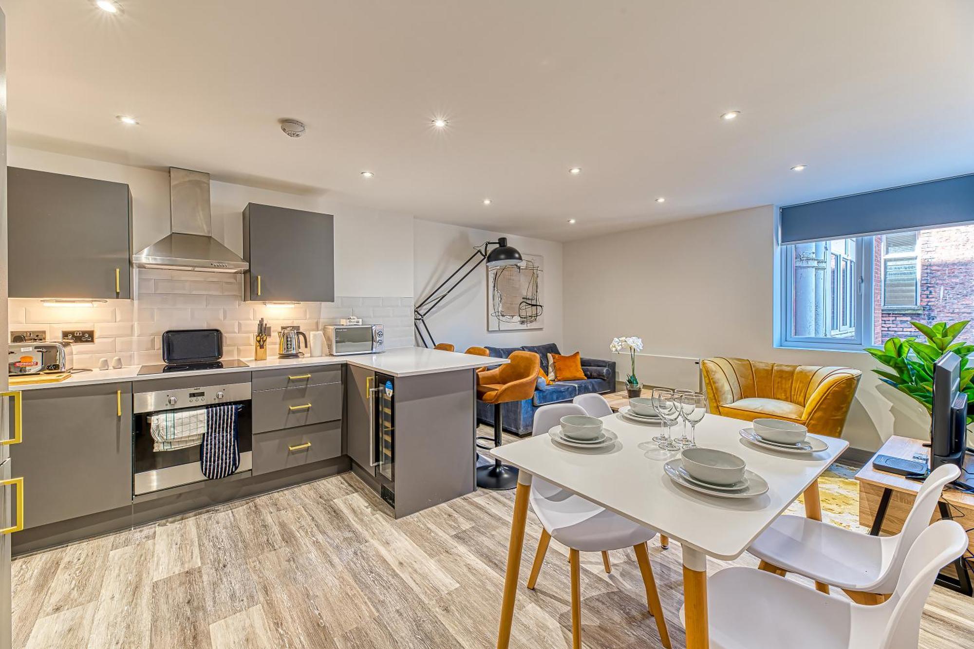 Charles House Serviced Apartments Preston  Bagian luar foto