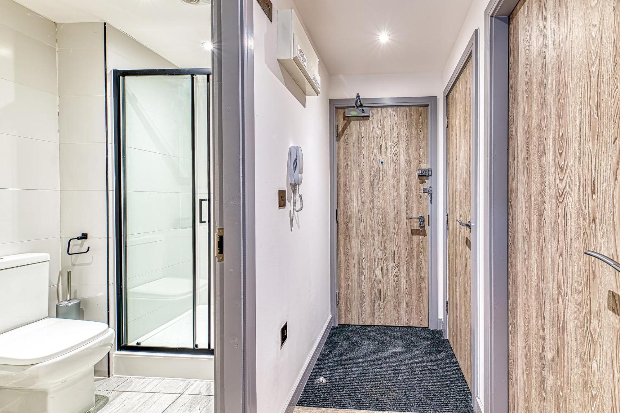Charles House Serviced Apartments Preston  Bagian luar foto