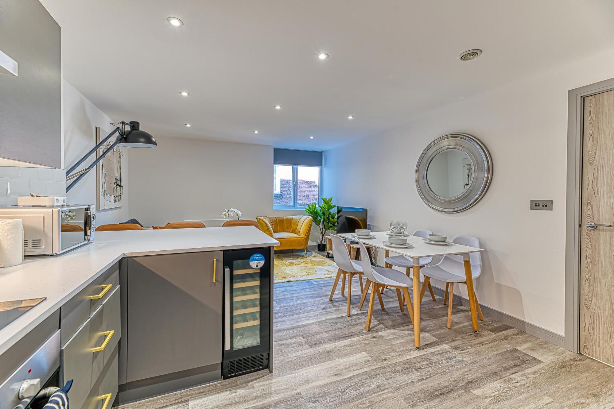 Charles House Serviced Apartments Preston  Bagian luar foto