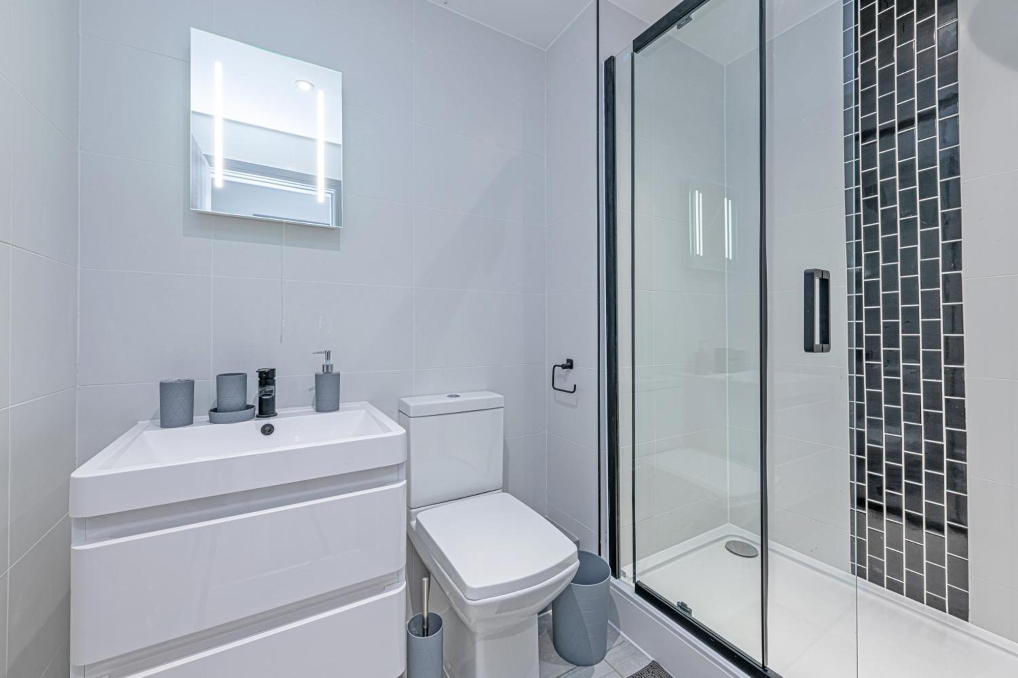 Charles House Serviced Apartments Preston  Bagian luar foto